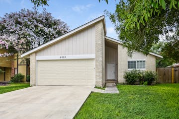 6929 Trail Lk San Antonio, TX 78244